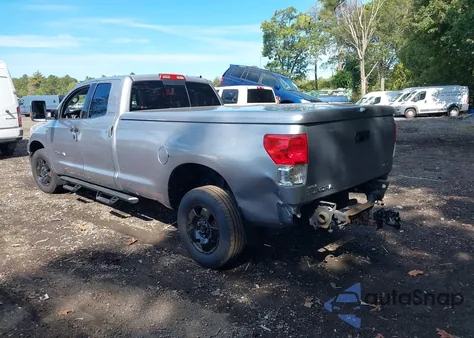 2010 Toyota Tundra Grade 4.6L V8 z USA, uszkodzony, nr VIN 5TFCM5F13AX001022